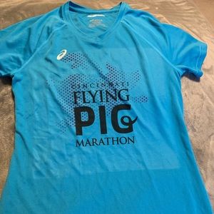 ASICS short sleeve Flying Pig tech tee
